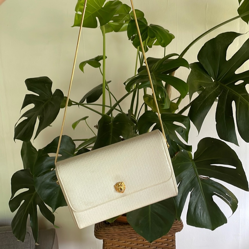 vintage white gold purse with matching coin purse
